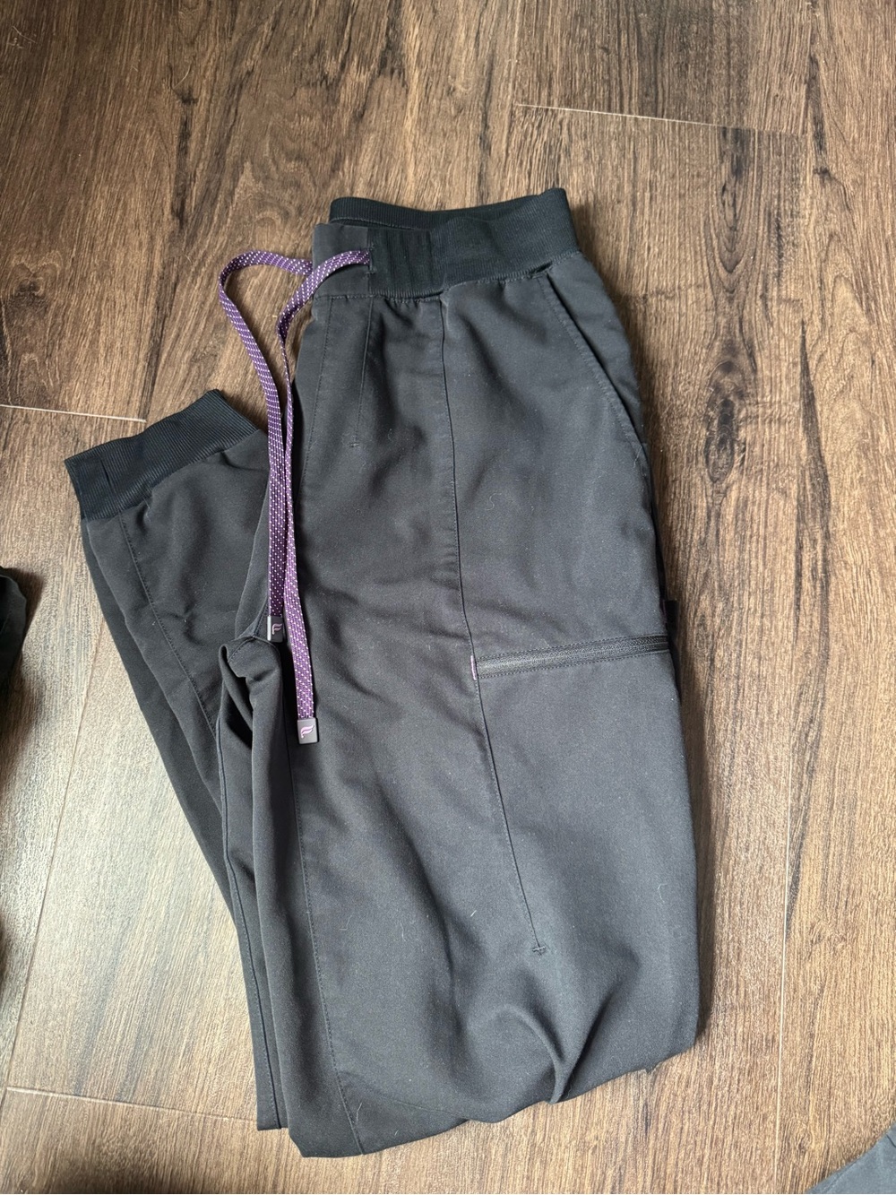 Fabletics scrub set - Picture 2 of 6